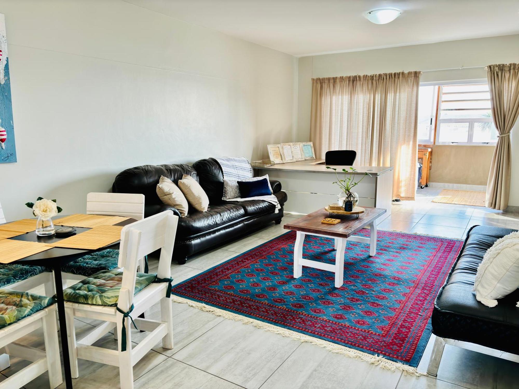 Appartamento Bright & Stylish Self Catering Swakopmund Cbd Esterno foto