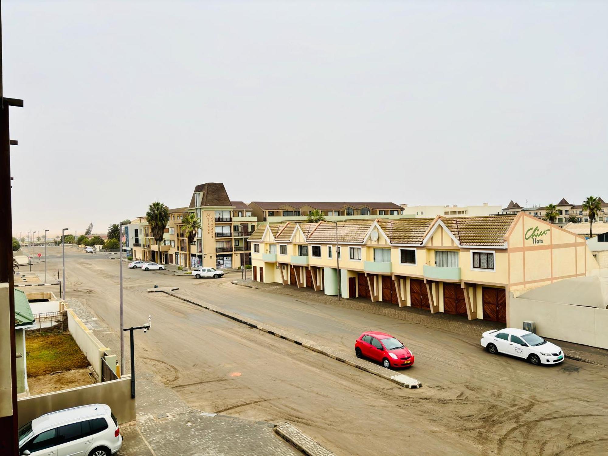 Appartamento Bright & Stylish Self Catering Swakopmund Cbd Esterno foto