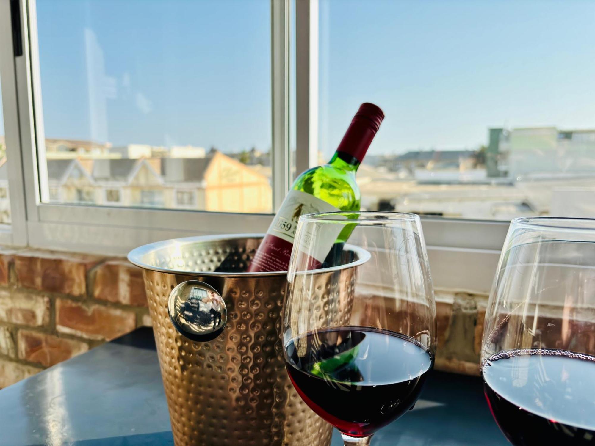 Appartamento Bright & Stylish Self Catering Swakopmund Cbd Esterno foto