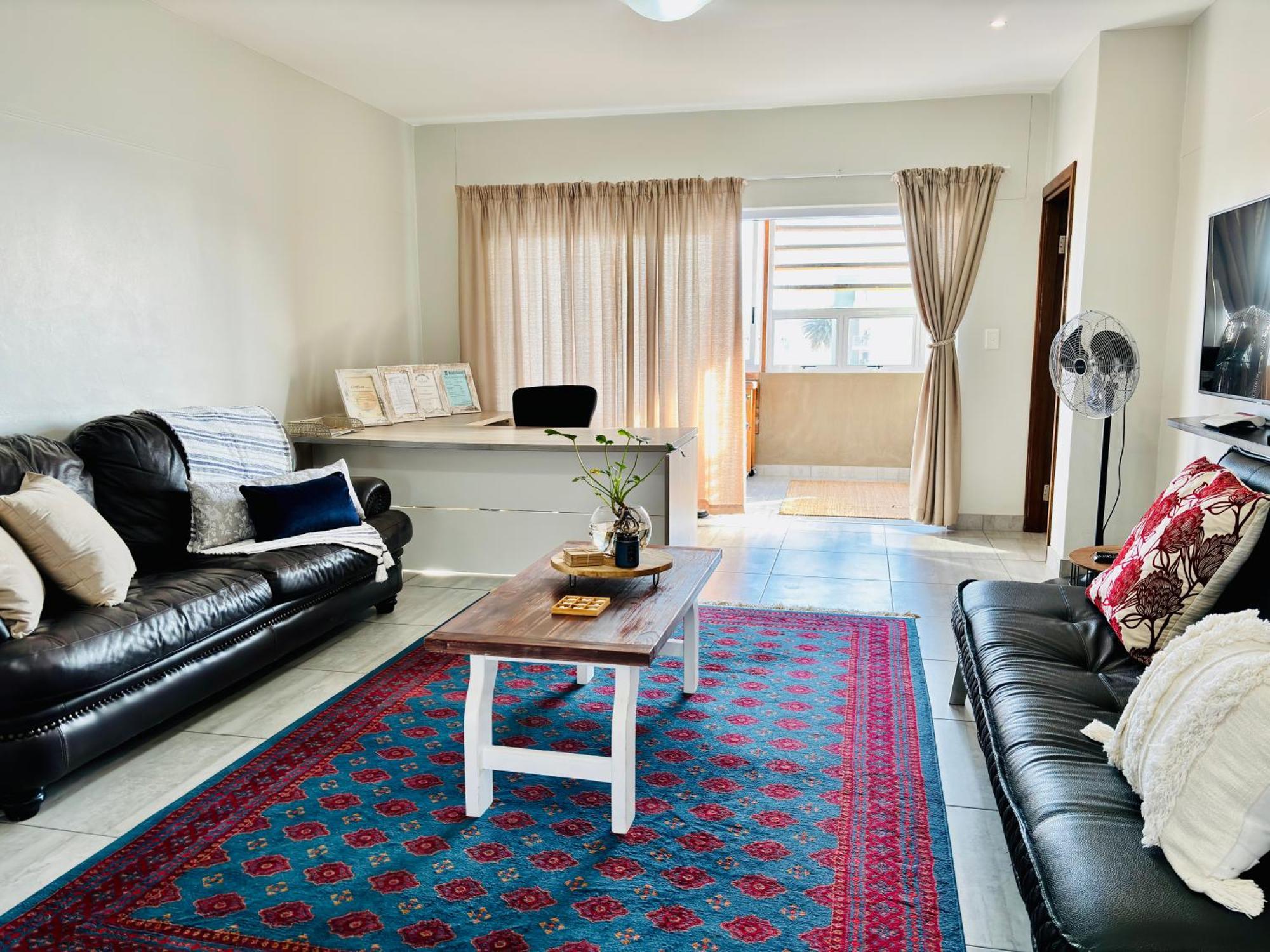 Appartamento Bright & Stylish Self Catering Swakopmund Cbd Esterno foto