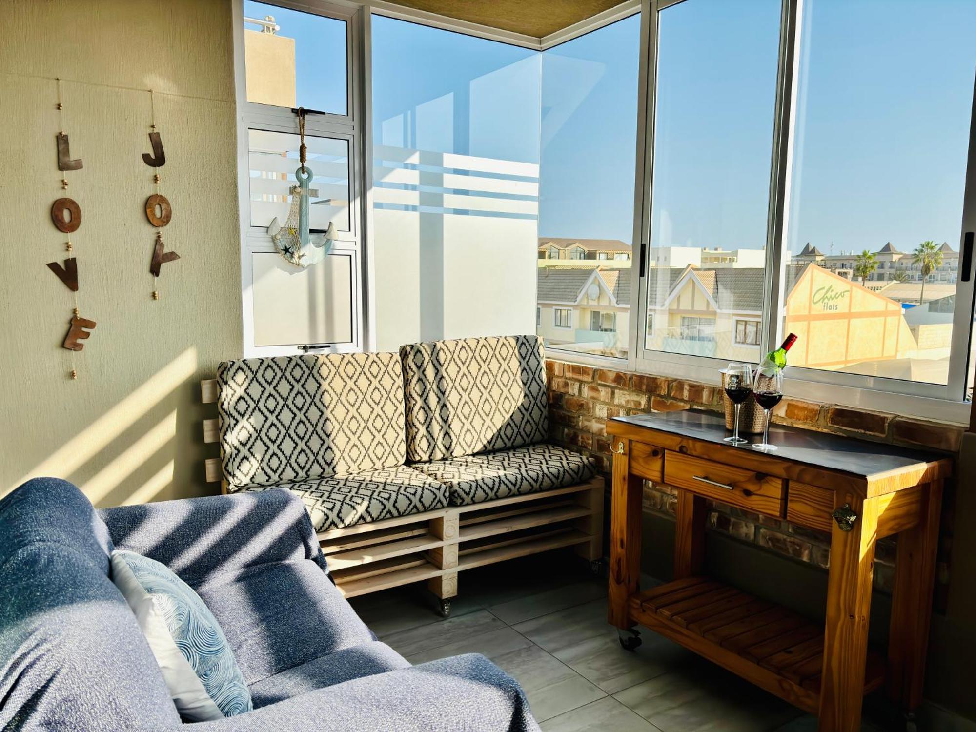 Appartamento Bright & Stylish Self Catering Swakopmund Cbd Esterno foto
