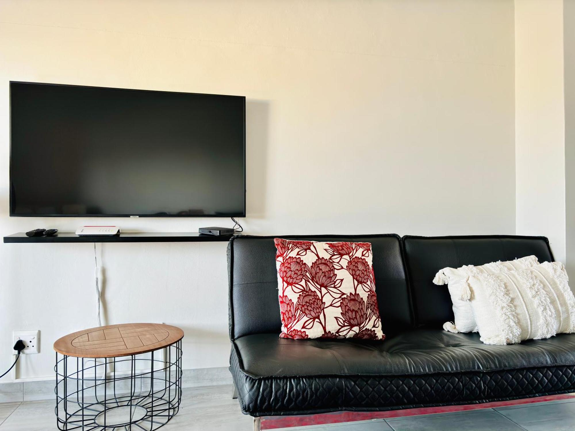 Appartamento Bright & Stylish Self Catering Swakopmund Cbd Esterno foto